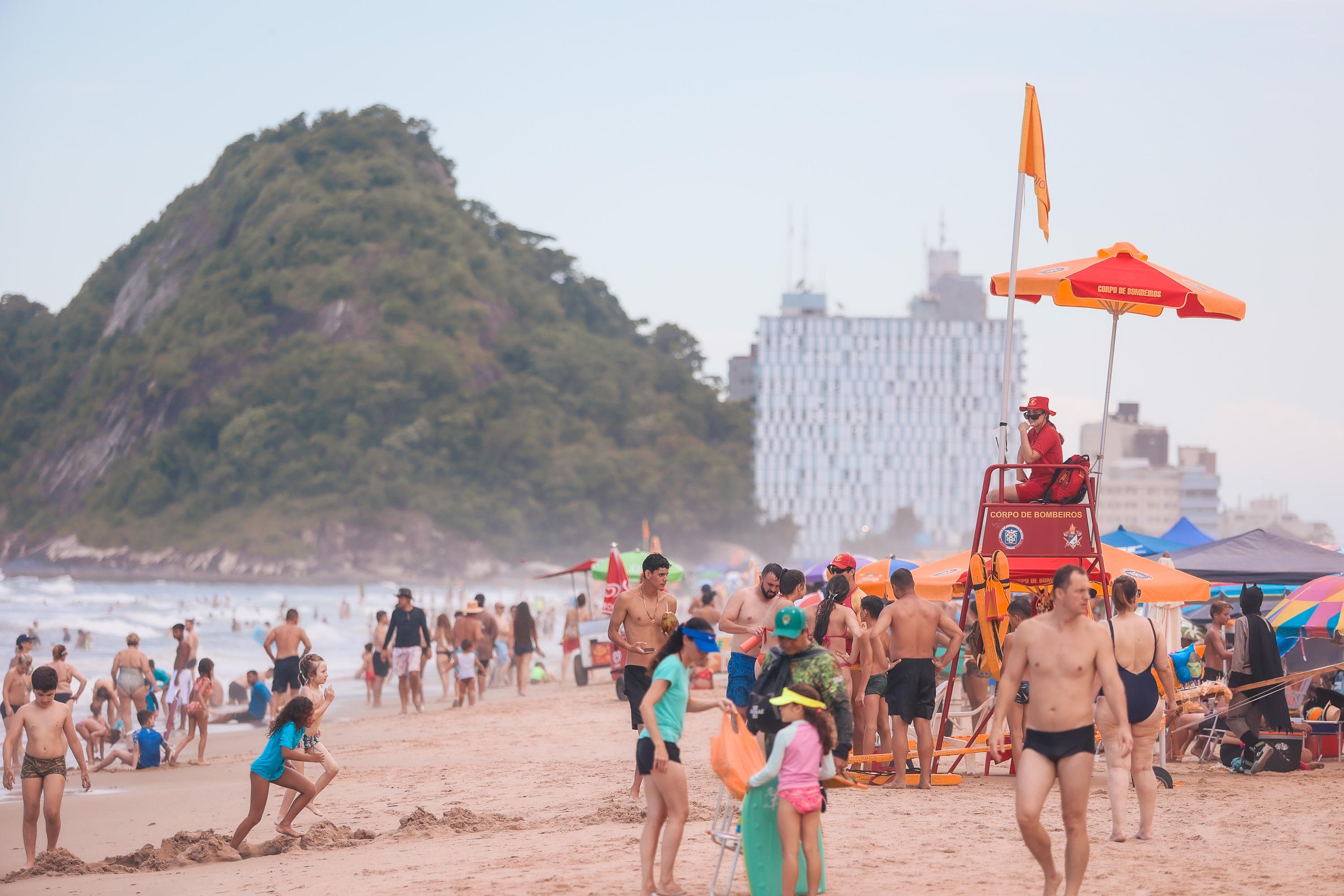 Drone com câmera termal apoia salvamentos dos bombeiros durante o Verão Maior Paraná