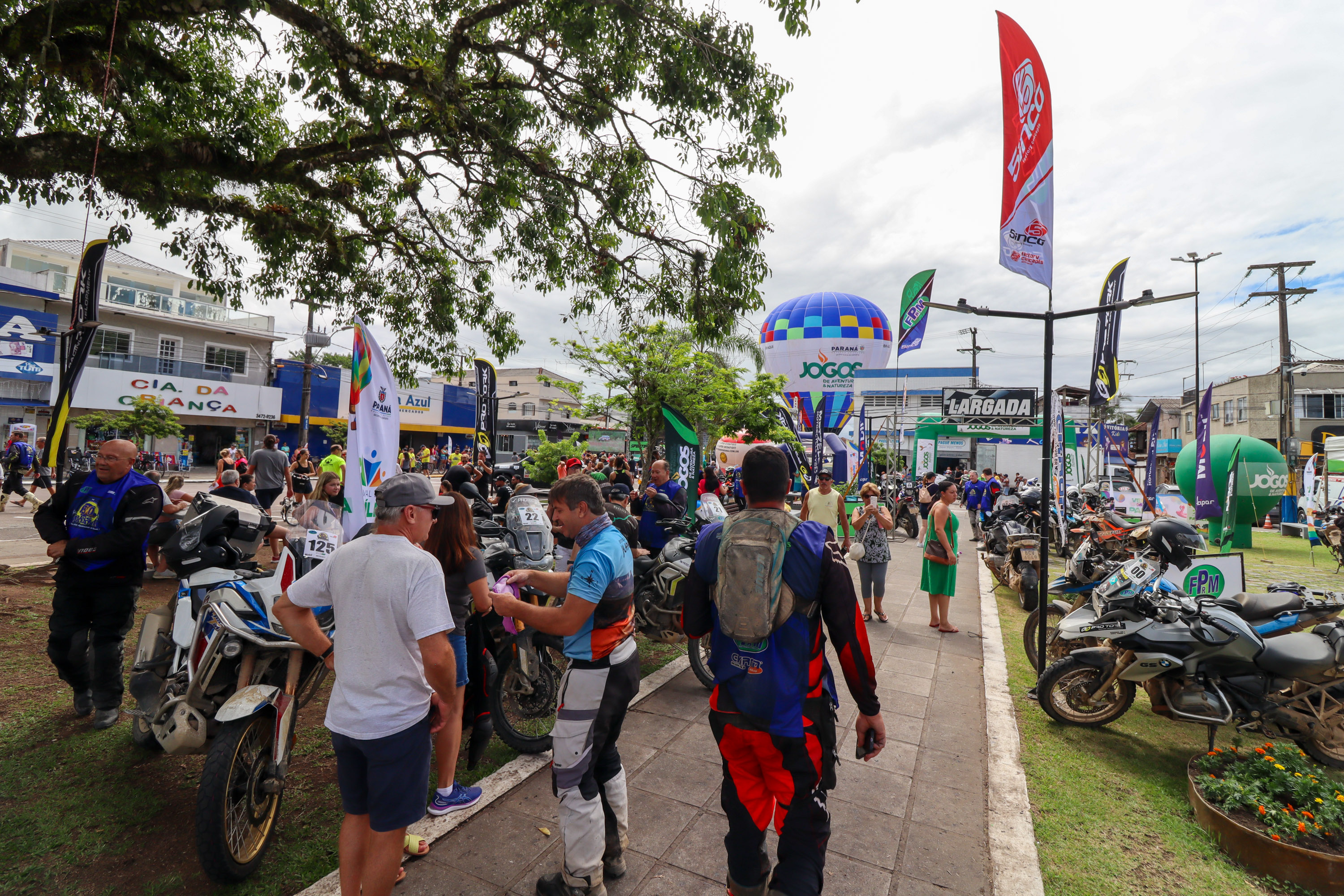 Rally Transparaná 2024 encerra edição histórica com chegada emocionante em Guaratuba