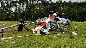 URGENTE: ​Helicóptero cai com cinco pessoas a bordo em Santa Catarina