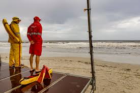 ​Resgates e Tragédias no Litoral do Paraná: Corpo de Bombeiros Atua em Ocorrências de Afogamento em Matinhos e Guaratuba