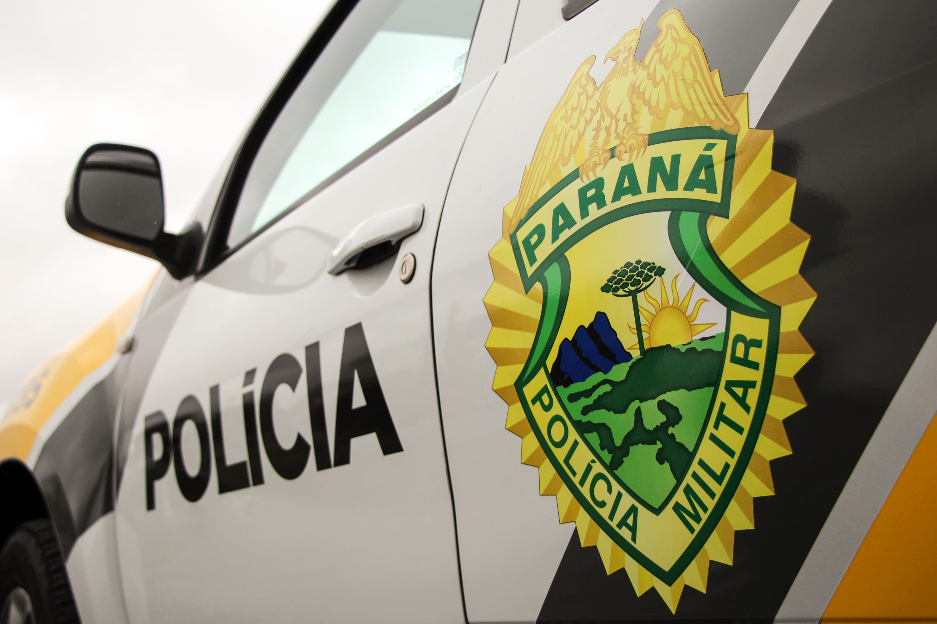 ​Homem é detido após tentar desarmar policial durante patrulhamento em Guaratuba