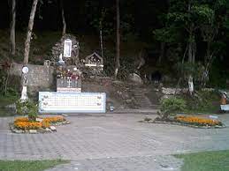 Dedos encontrados na Gruta da Santa pertencem a jovem que nasceu com 12 nas mãos