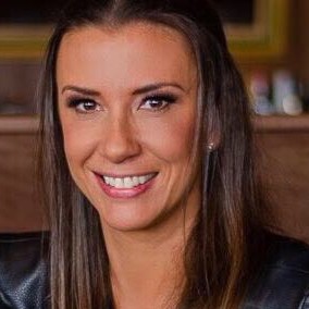 Secretaria Fernanda monteiro está promovendo o projeto educacional intitulado "Desvendando Palavras"