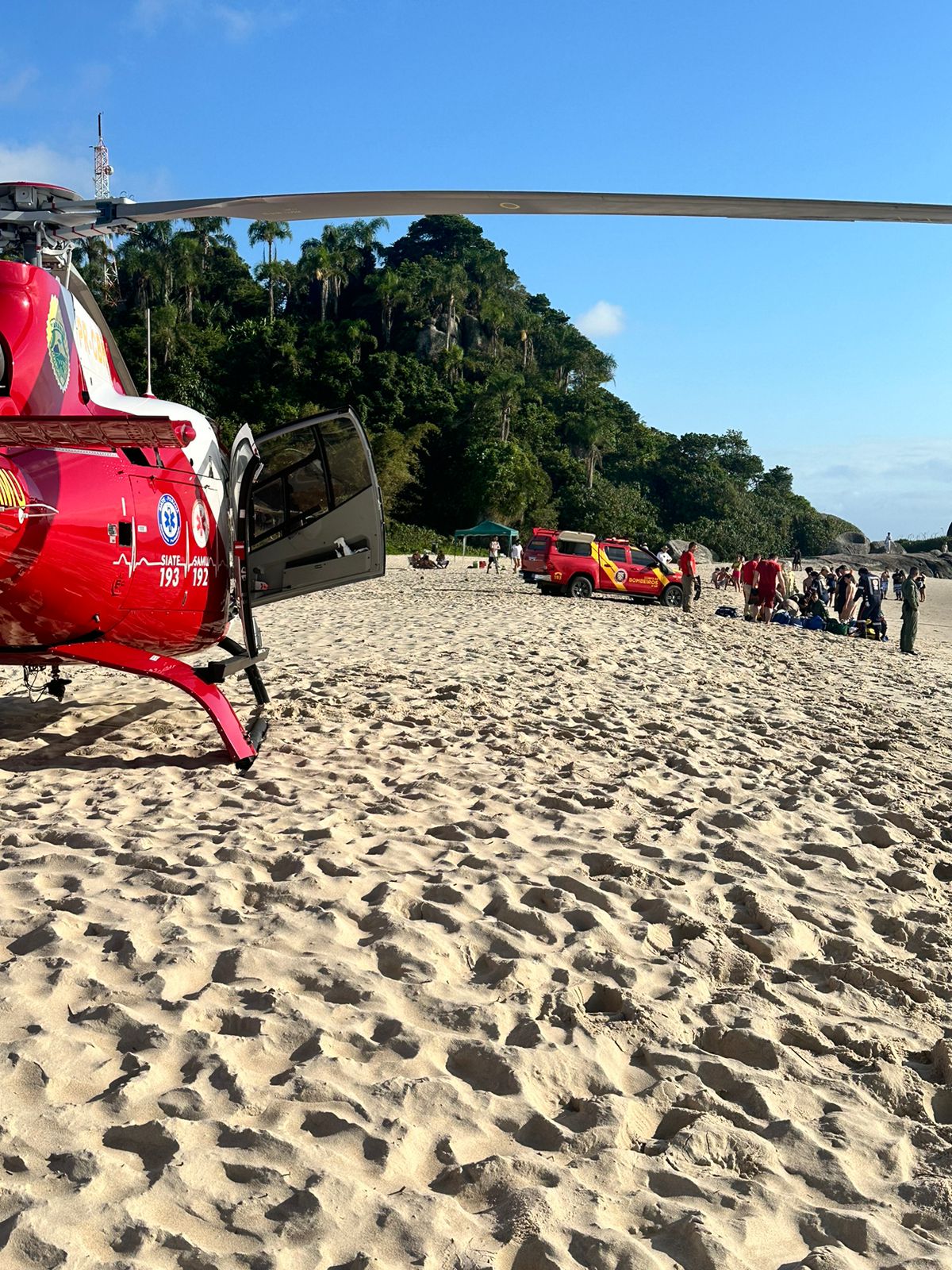 ​Jovem de 13 anos sofre afogamento em Guaratuba e é resgatado em estado grave