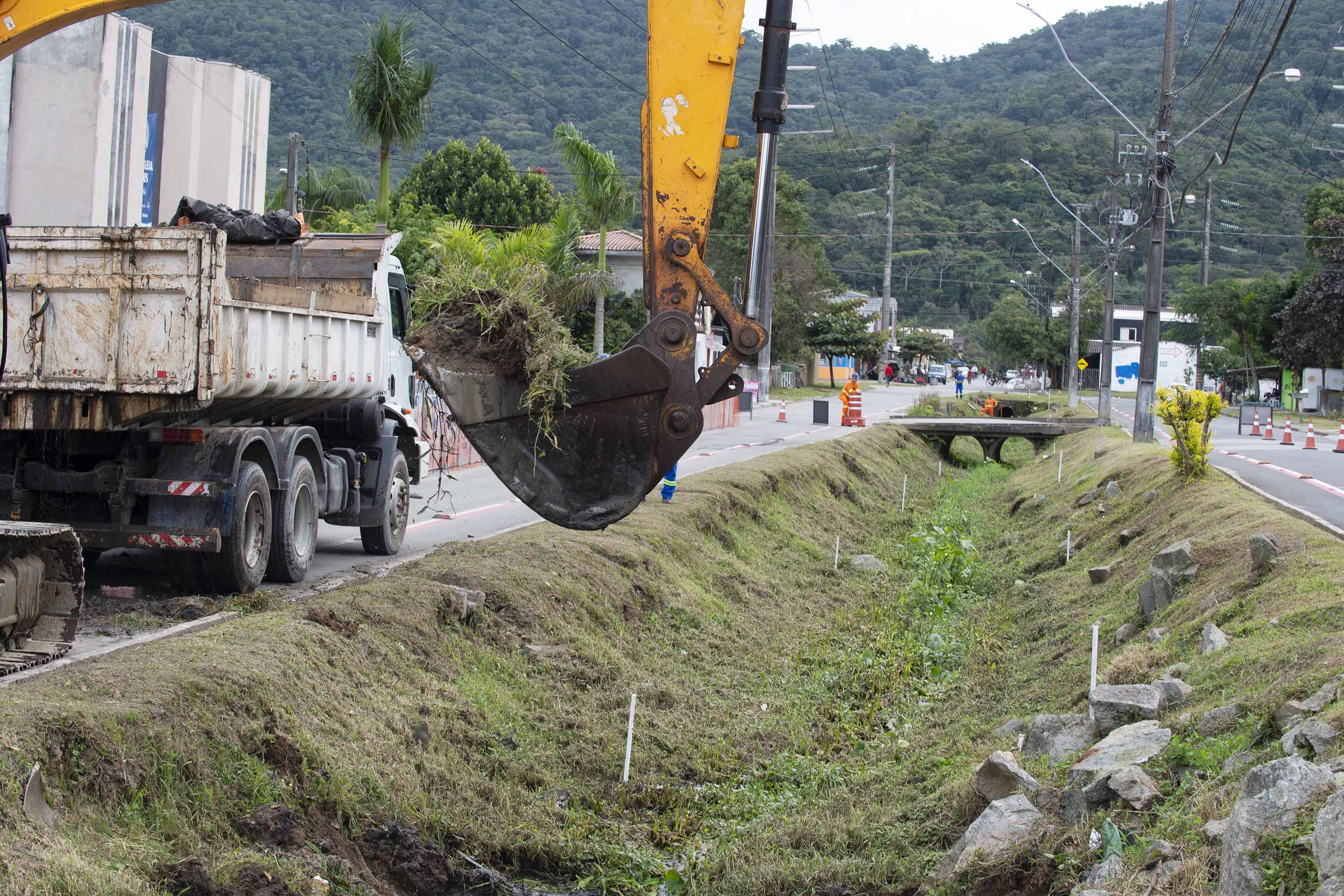 Governo inicia as obras de macrodrenagem em Matinhos