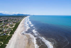 Balneário Coroados: Praias e Comércio