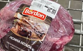 PM tira a carne das mãos erradas e coloca as 'picantes' suspeitas atrás das grades após furto de picanha no supermercado do Centro