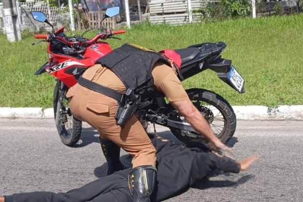 Polícia Rodoviária recupera moto furtada no Coroados em Guaratuba
