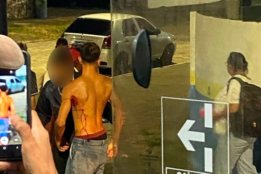 Quatro jovens são esfaqueados nas proximidades do colégio Gratulino de Freitas em Guaratuba
